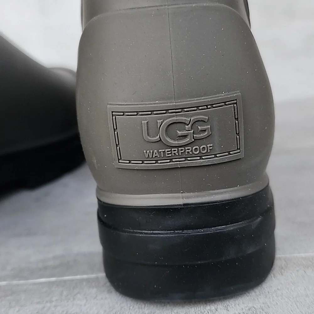 UGG Wild Dove Droplet Rain Boot Women's Size 6 S/N 1130831